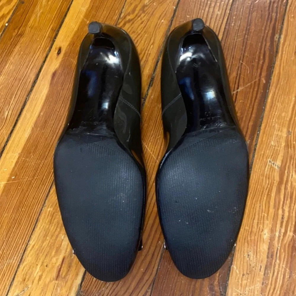 Roger Vivier Black Leather Pumps with Silver Buckle